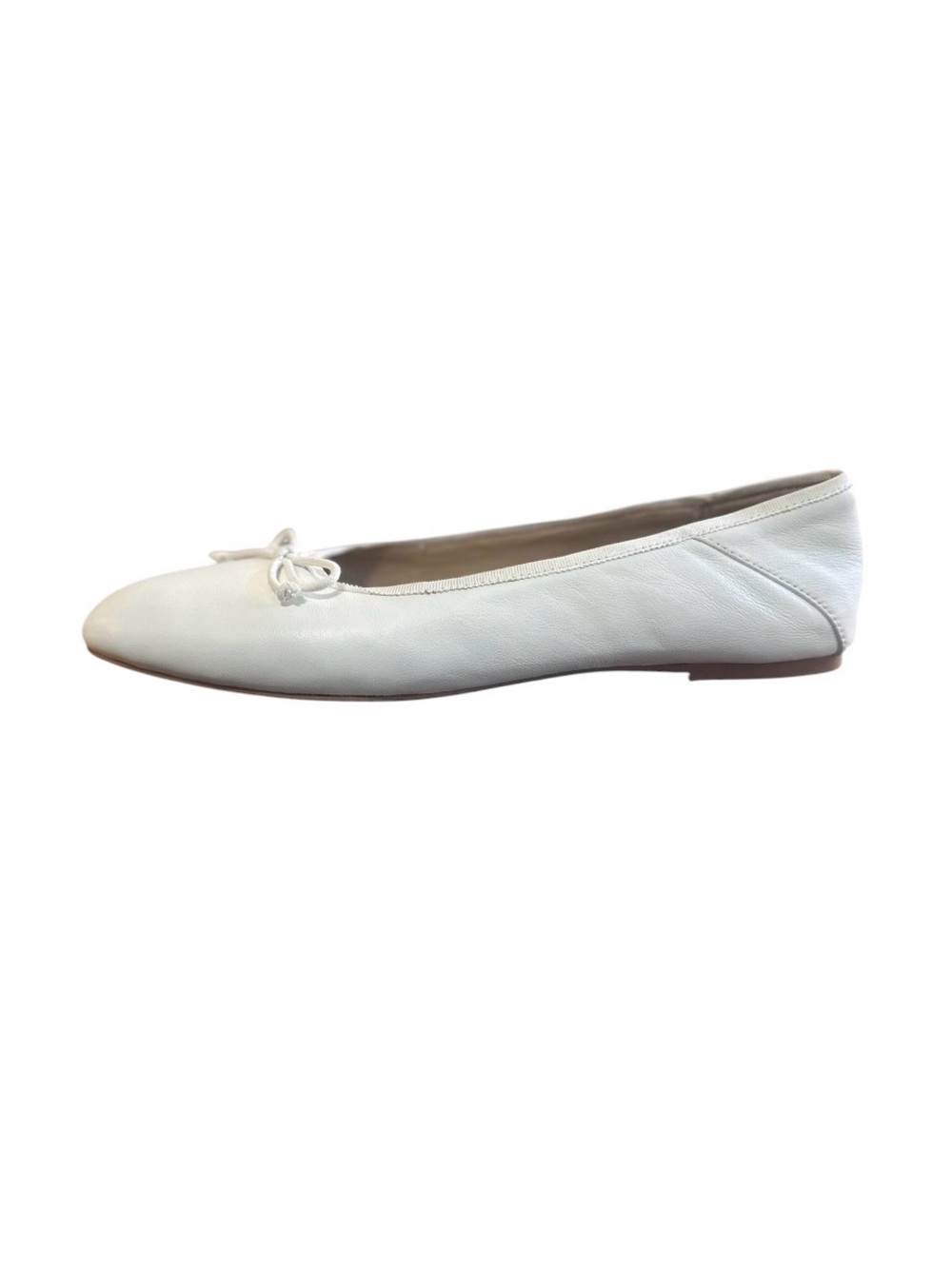 Villa Rouge - White Leather Ballet Flat with Bow Trim. Size 8